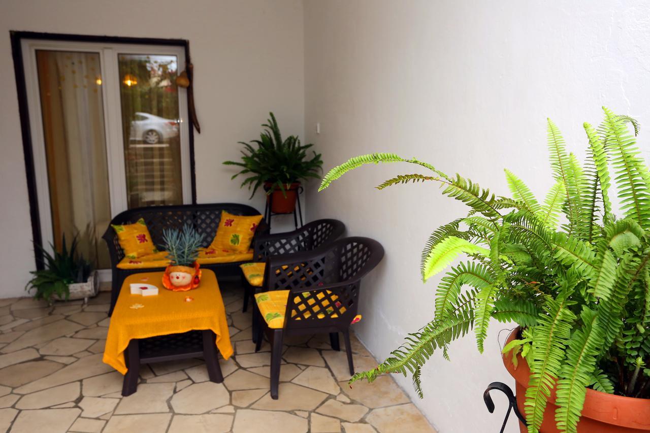 Apartments M&J Supetar Extérieur photo