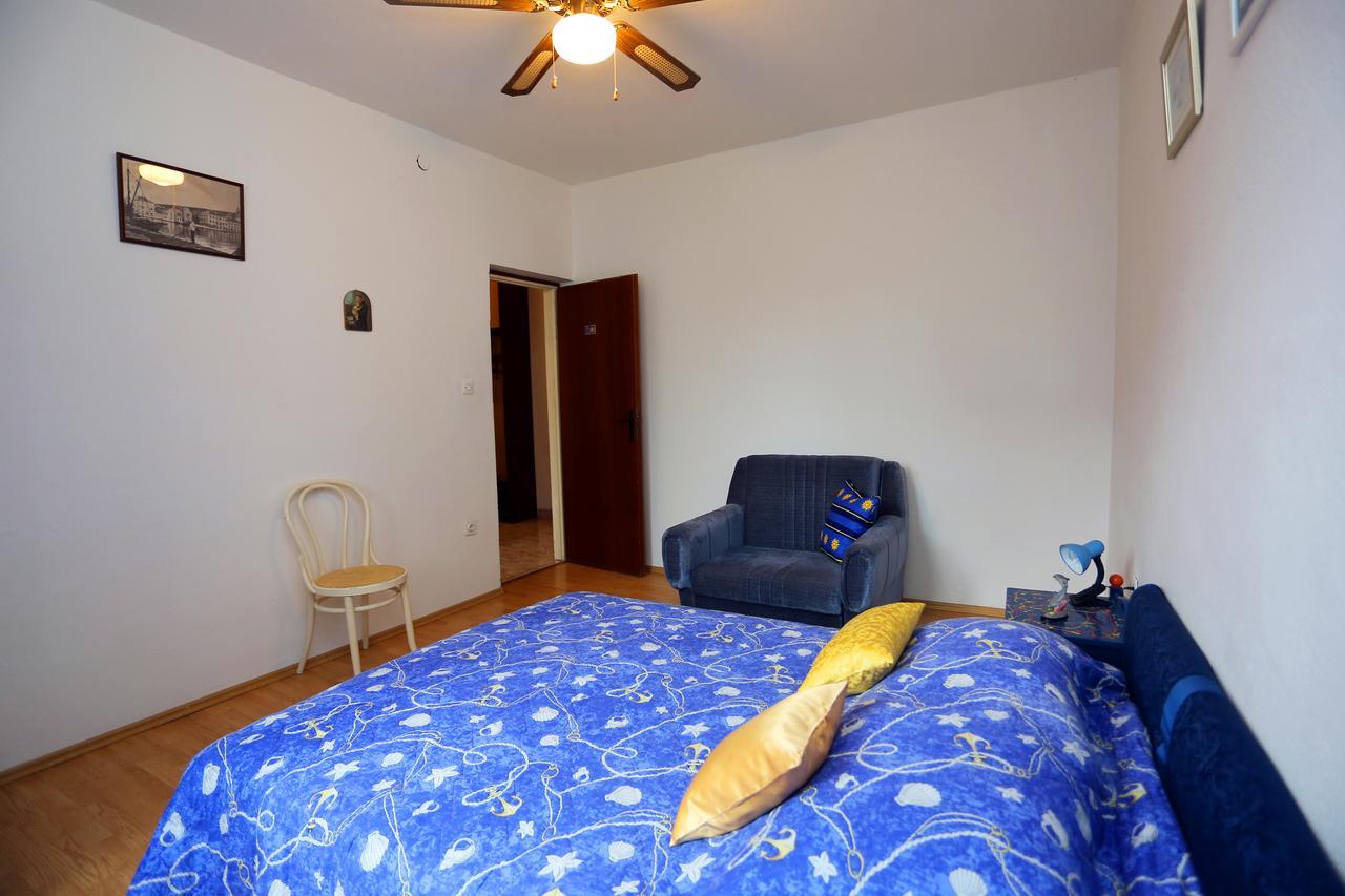 Apartments M&J Supetar Extérieur photo