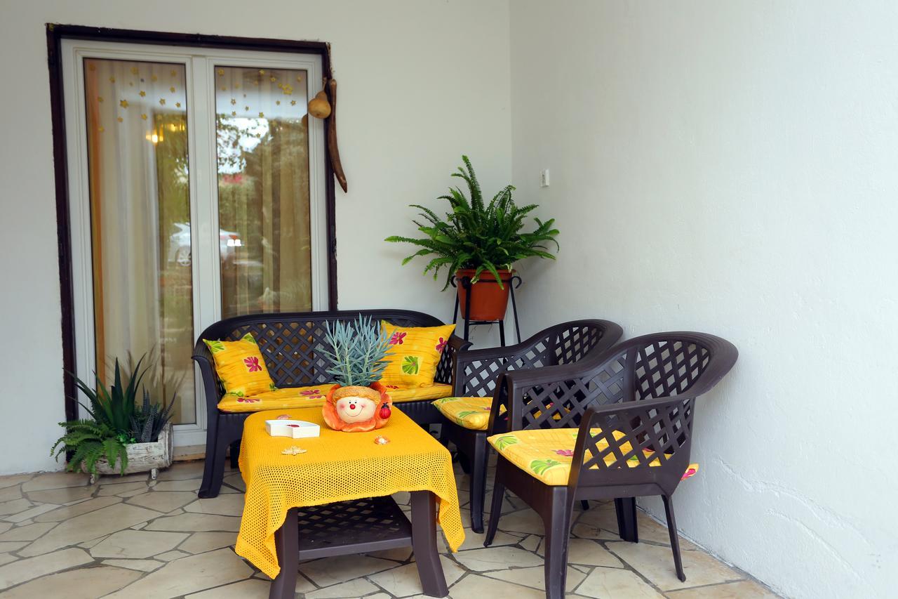 Apartments M&J Supetar Extérieur photo
