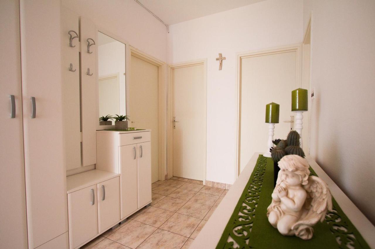 Apartments M&J Supetar Extérieur photo