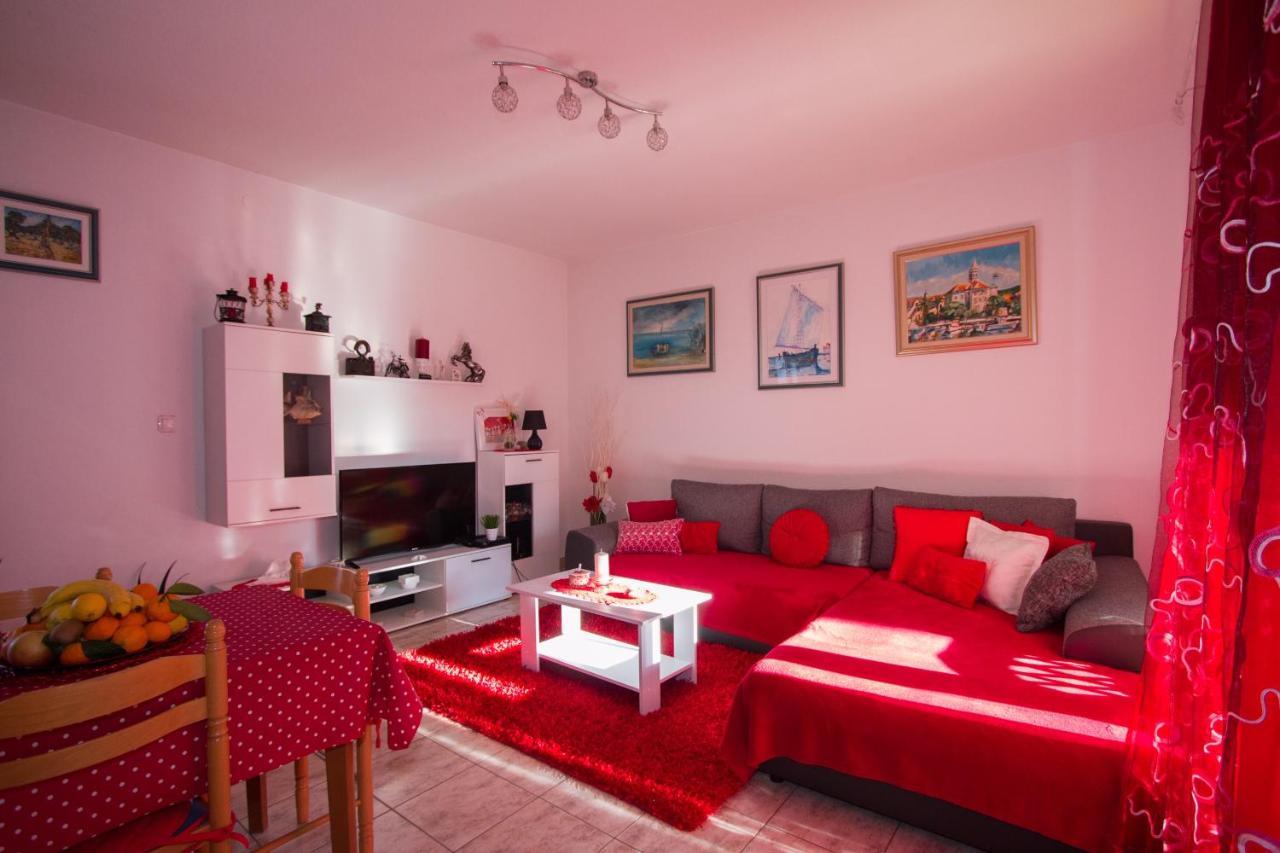 Apartments M&J Supetar Extérieur photo