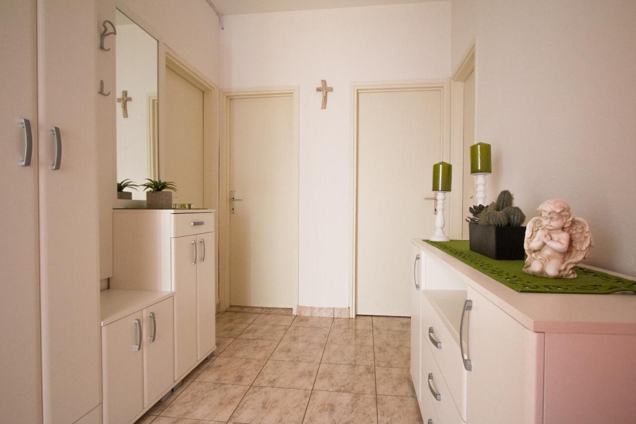 Apartments M&J Supetar Extérieur photo