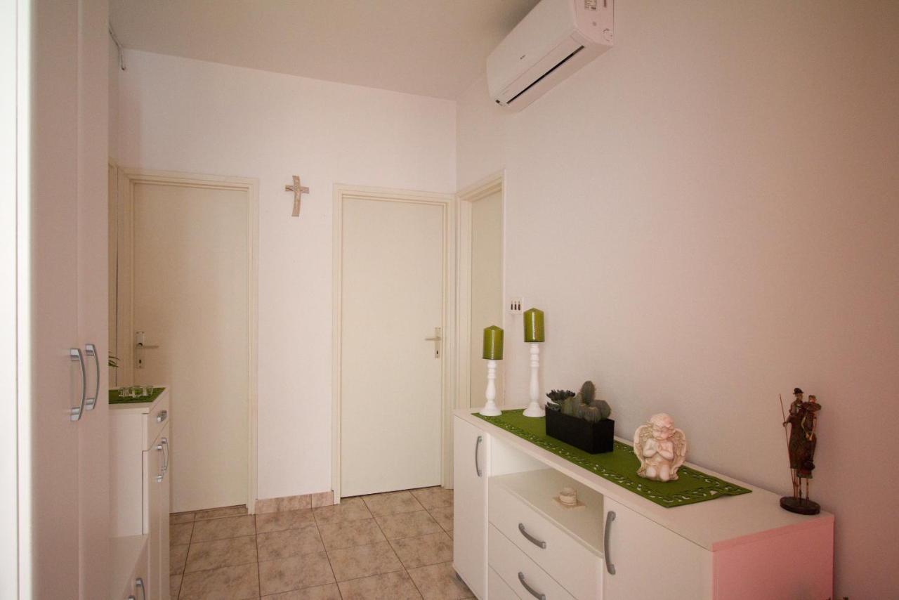 Apartments M&J Supetar Extérieur photo